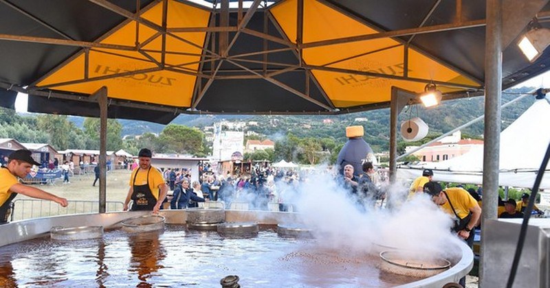 Migliaia di presenze alla Festa del Pescato di Paranza a Santa Maria di Castellabate