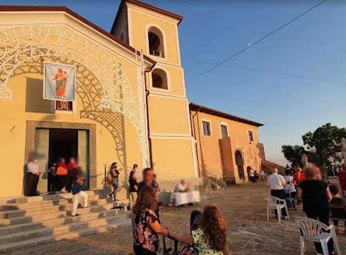 Salerno, Via Crucis per la chiesa di San Bartolomeo a Giovi