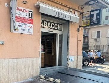 Salerno, furto in un tabacchi di Pastena: sdradicata porta blindata