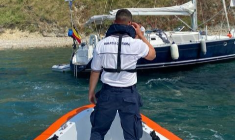 Agropoli, salvataggio in mare di 4 persone per barca a vela in difficoltà