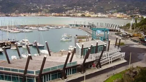Rissa nel porto di Sapri, 5 feriti in ospedale