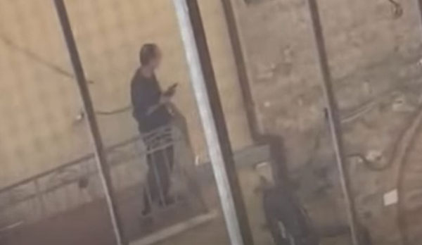 Paura a Vallo della Lucania, spara colpi di pistola dal balcone di casa: denunciato