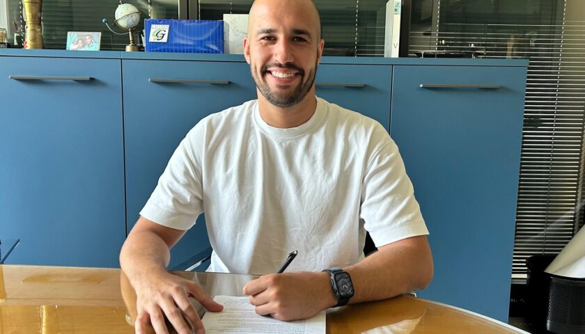 PRIMA CONFERMA PER LA CHECK UP RARI NANTES SALERNO: ROBERTO DE FREITAS RESTA IN GIALLOROSSO