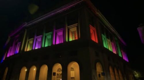 Salerno, Comune illuminato per il Pride di domani. Il sindaco: “I colori dell’intelligenza, libertà e civile convivenza”