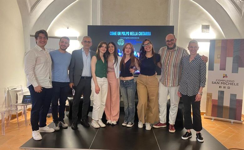 Salerno, presentazione Compagnia On Teatro Formazione Cultura e successo con lo spettacolo “Come un polpo nella chitarra”