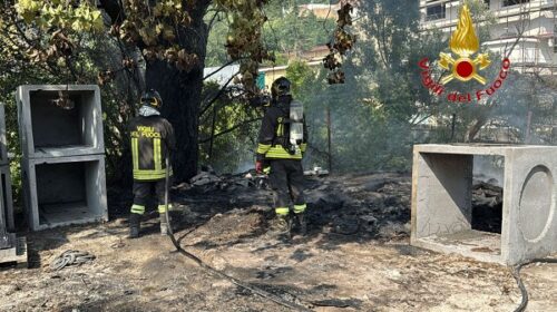 Pellezzano, paura per un incendio a Capezzano