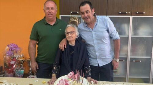 Centola, festa per i 100 anni di nonna Maria