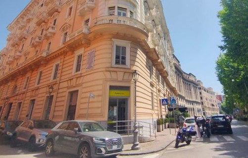 CHIUDE LA SUCCURSALE DELLE POSTE DI LUNGOMARE TRIESTE: LA DENUNCIA DI PESSOLANO