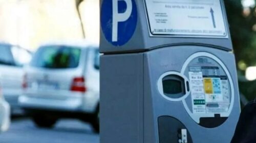 Pagani, parchimetro danneggiato in via De Gasperi: attacco al senso civico collettivo