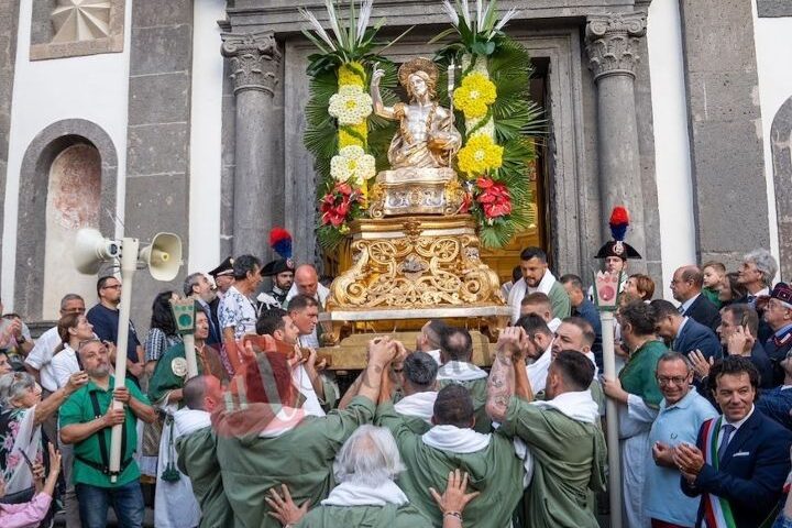 Vietri sul Mare si prepara  ai festeggiamenti in onore del Santo Patrono San Giovanni Battista
