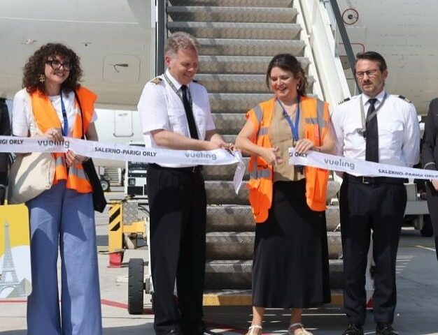 Aeroporto, Vueling inaugura il volo diretto Salerno-Parigi Orly