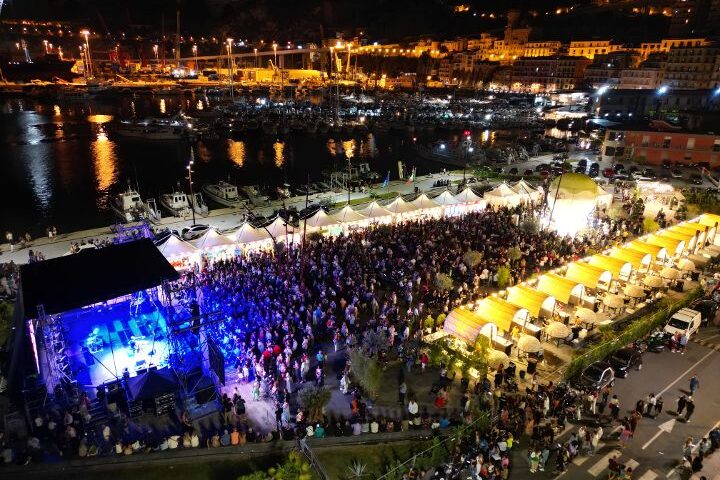 Pitti Pizza & Friends, Piazza della Libertà diventa il cuore pulsante dell’estate salernitana