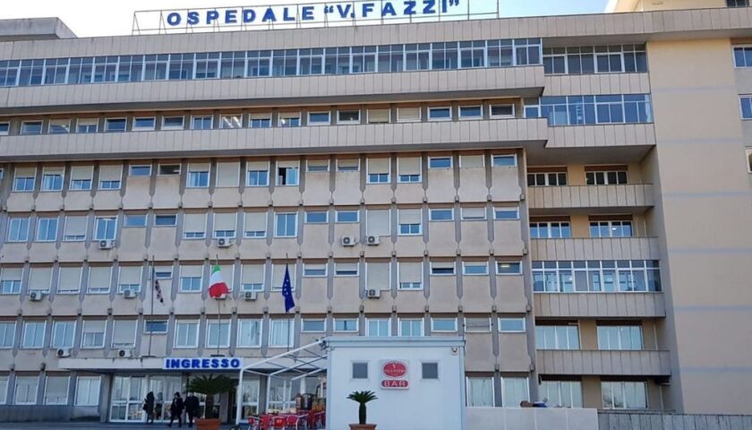 In ospedale con il mal di testa, viene dimessa: ora una donna di Eboli lotta per la vita