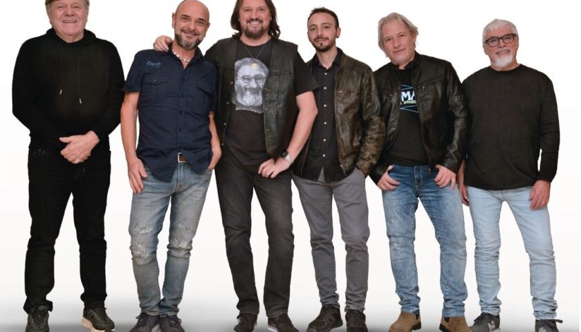Postiglione, musica e spiritualità per la festa patronale: tre vescovi e i Nomadi in concerto