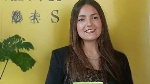 Annamaria Parnolfo, la giovane poetessa presenta “Il tuo sussurro”