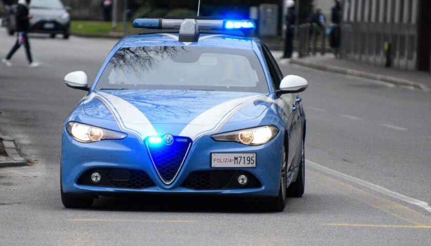 Battipaglia, rubano abiti da auto in sosta: arrestati due stranieri