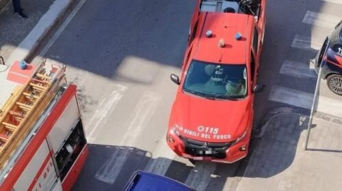 Pontecagnano, straniero si cosparge di benzina e minaccia di darsi fuoco: