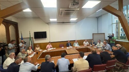 Emergenza caldo, la Cgil Salerno in Prefettura: “Servono controlli e tutele per chi lavora”