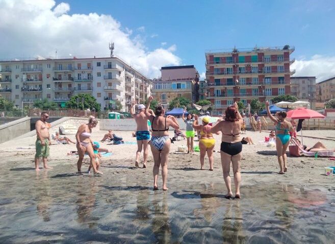 Salerno, una domenica differente in spiaggia: ecco le tappe