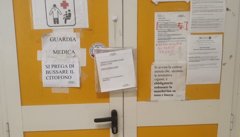 Guardia Medica Scafati, la denuncia social: “nessuno risponde al telefono e nessuno è presente in sede, un degrado mai visto”