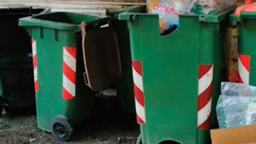 Salerno, ladro seriale di bidoni della spazzatura