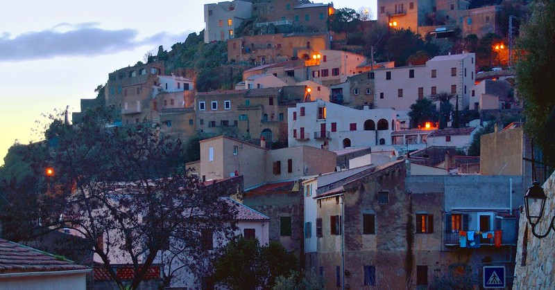 Corbara, basta disturbo alla quiete pubblica: vietato ritrovarsi in strada dalle 22.