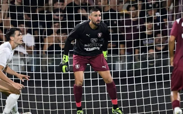 Salernitana, il portiere Donnarumma: “Il gruppo unito farà la forza”