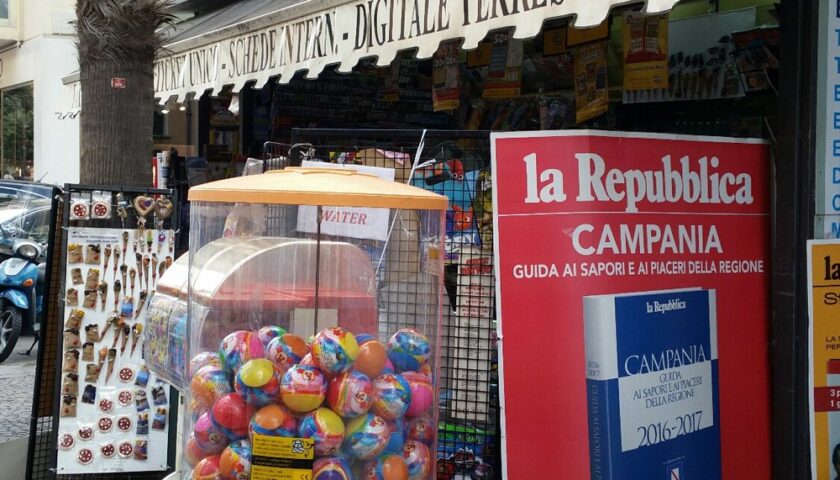 Salerno, secondo furto in poco meno di un mese all’edicola di corso Vittorio Emanuele