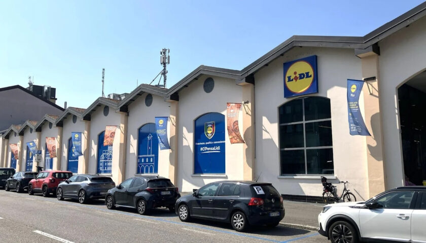 Furto nel supermercato Lidl di Como, arrestato magrebino residente a Eboli