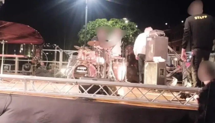 Montecorice, paura al concerto di Gualazzi: crolla parte del palco