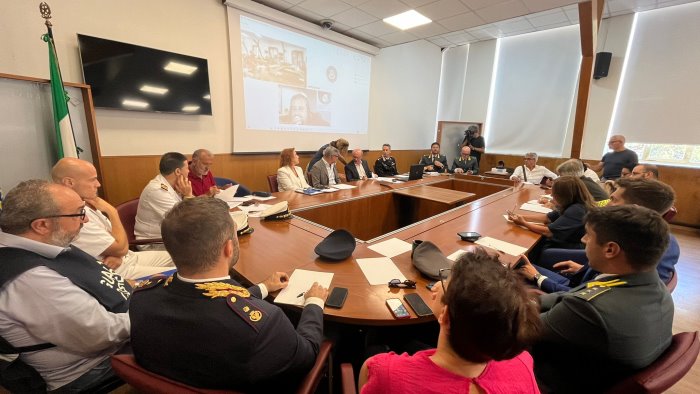 Salerno, nave Ong tedesca attracca al porto intorno alle 7: a bordo 71 migranti