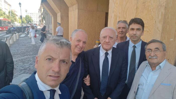 Sapri, no alla chiusura del punto nascita: trasferta a Roma con De Luca