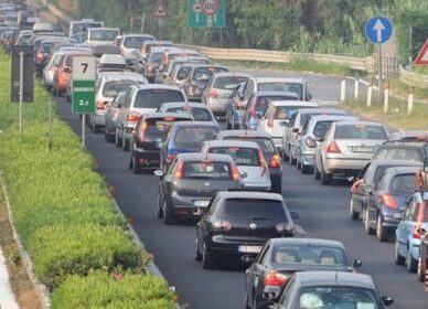 Raccordo Salerno direzione Avellino, incidente tra mezzi pesanti: uscita obbligatoria a Fisciano