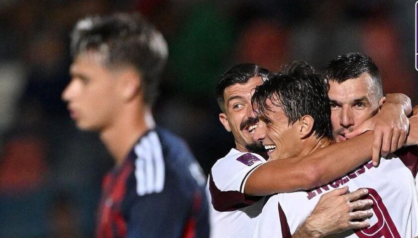 La Salernitana sbanca Cosenza in rimonta con Villa e Inglese