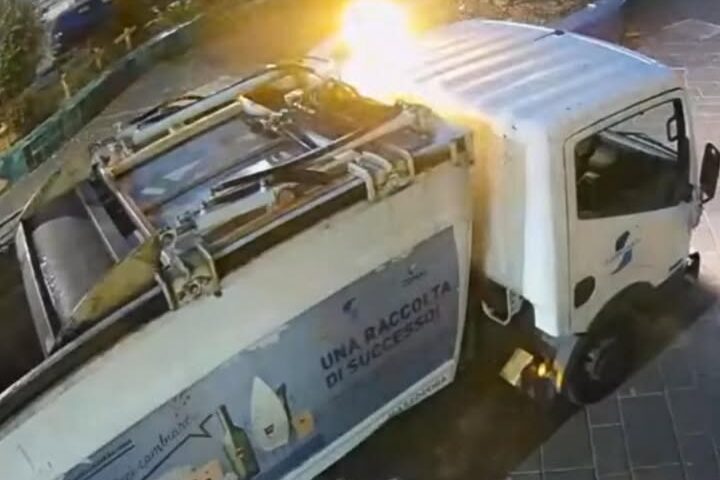 Operatore di Salerno Pulita verso il provvedimento disciplinare, la Fit Cisl: “Non si metta alla gogna un lavoratore. Serve equilibrio e rispetto”