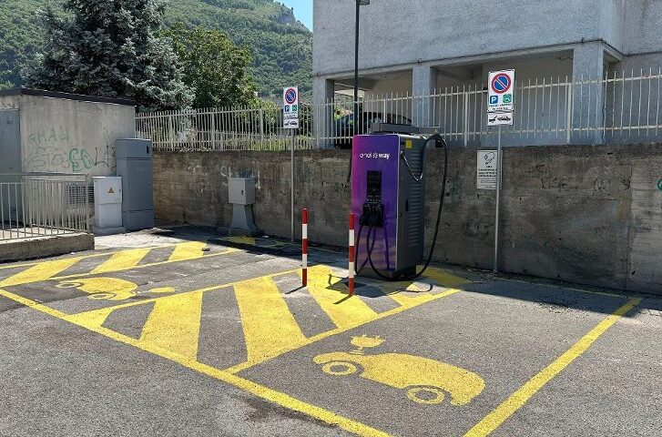 Roccapiemonte, attivata la colonnina per ricaricare auto elettriche