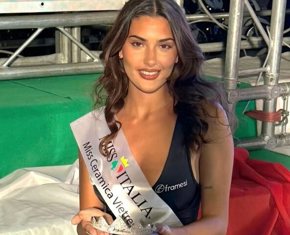 Finale Regionale Miss Italia a Vietri sul Mare: Ludovica Carrano di Vico Equense vince ed è Miss Ceramica Vietrese