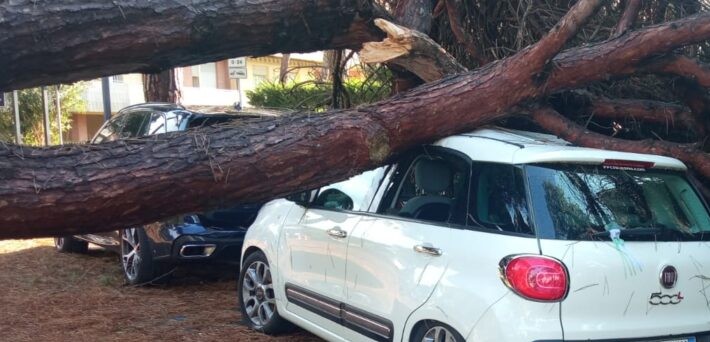 Nubifragio a Milano Marittima, disagi e danni anche per due famiglie di Pagani