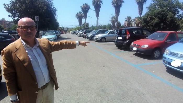 Salerno, parcheggio cittadella. Avella: persi posti auto residenti