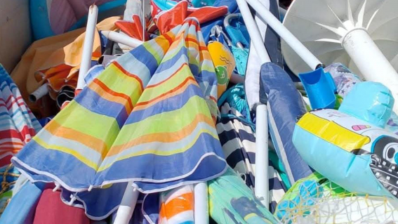 Agropoli, ombrelloni ‘selvaggi’: rimosse attrezzature sulle spiagge libere