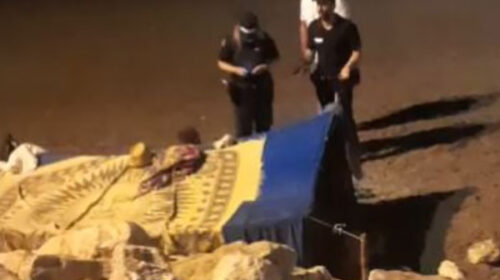 Salerno, sequestrata in spiaggia capanna diventata deposito dei furti