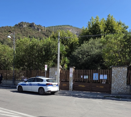 Sarno, irregolarità presso il Lungofiume Rio Foce: arrivano i vigili e sanzionano