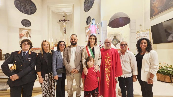 Baronissi in festa: svelata la statua di San Carlo Acutis