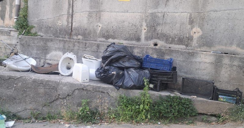 Cava de’ Tirreni, si inasprisce la battaglia contro il fenomeno dell’abbandono dei rifiuti