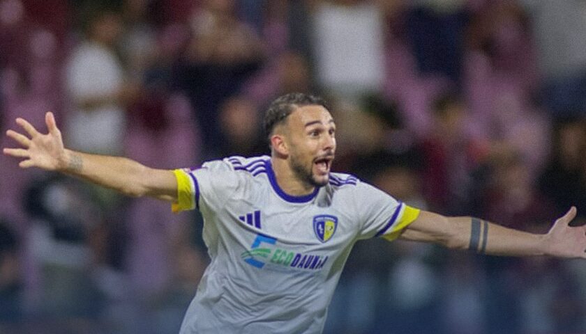 Il Cerignola sbanca l’Arechi in rimonta e fa la festa alla Salernitana