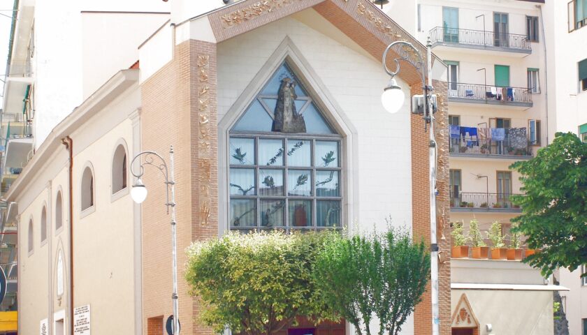 Salerno, emergenza sicurezza: prefetto, questore e sindaco in piazza Bolognini