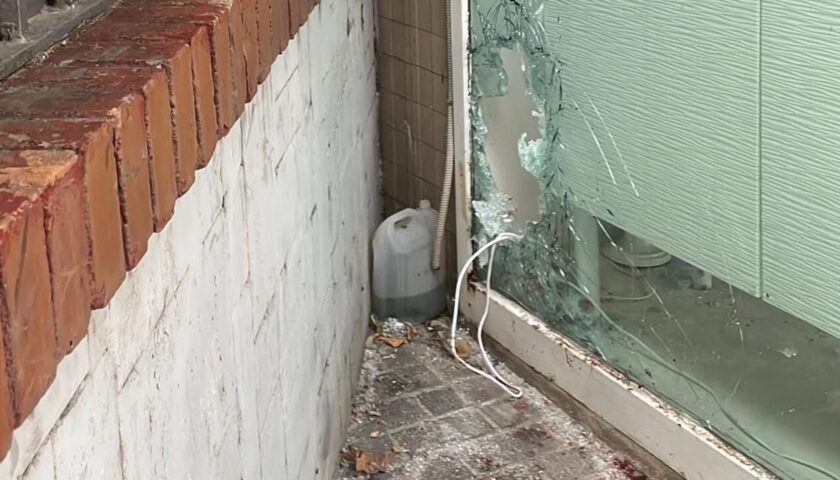 Battipaglia, furto notturno alla gioielleria di via Mazzini. Lo sfogo dei titolari