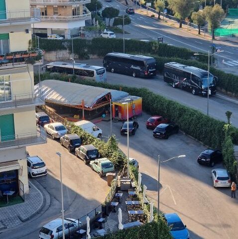 Giostre in via Carella, i residenti di Torrione: uno scempio contro i cittadini