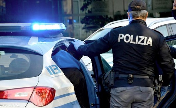 Salerno, allontanato dall’Italia polacco senza fissa dimora protagonista di maltrattamenti alla compagna