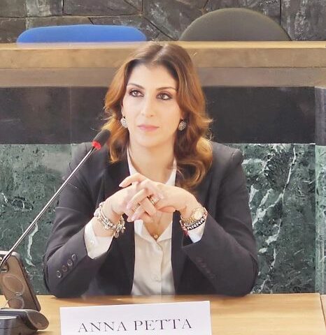 Baronissi, la sindaca  Petta: “A Scuola di Emozioni: il progetto per educare al rispetto e prevenire. Il contrasto alla violenza di genere parte dai giovani”.